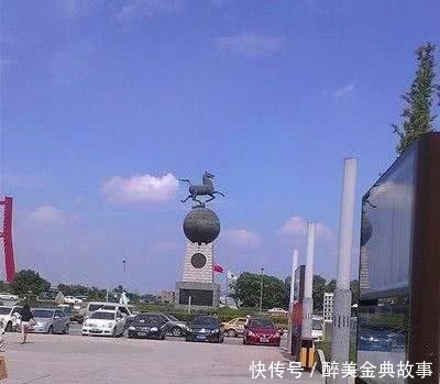 兄弟|每日一笑大兄弟,玩个扑克都让你玩出感情,也是没谁了