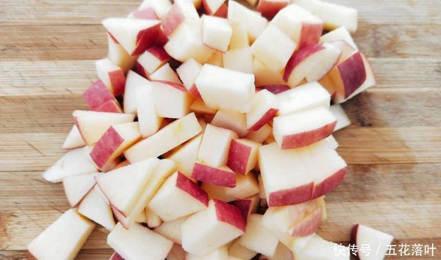 水果|打豆浆时，多加1样水果，1样粗粮，豆浆香味浓郁，入口甘甜丝滑