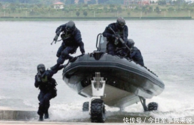  军用|俄罗斯特种部队的三轮冲锋舟和军用电单车