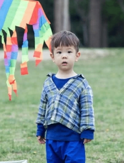 争议|节目录制结束一年,嗯哼依旧没上幼儿园,霍思燕的思想引家长争议