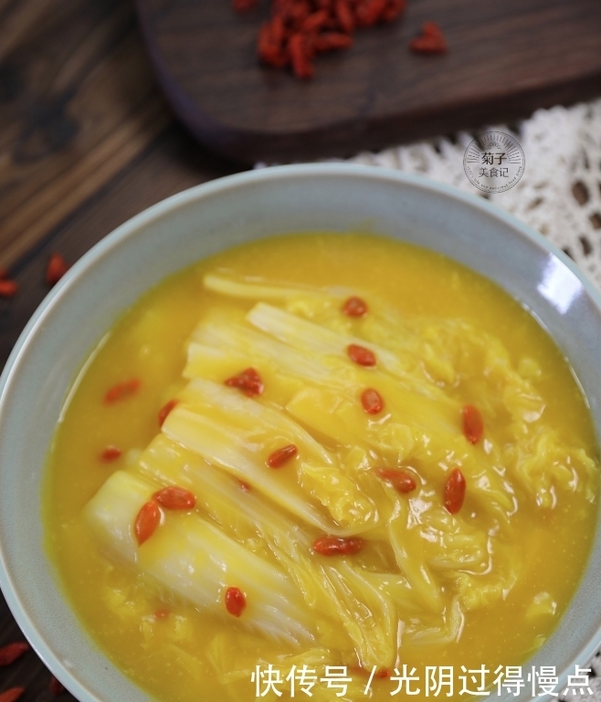 没想到|闺蜜4人来家里做客,准备了5菜1汤1甜品,没想到都光盘了