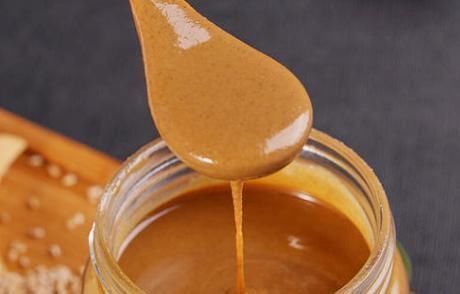 凉拌面|调芝麻酱时,有人用水,有人用油,都不对大厨教你正确做法