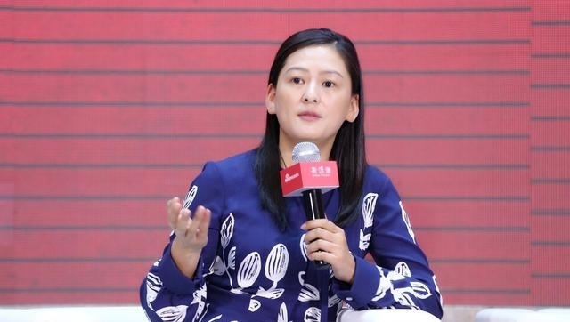 丈夫|节目上做“情感专家”的黄澜,私下却和丈夫离婚,网友:太可笑