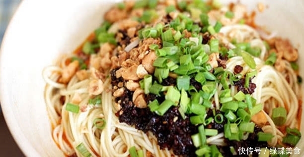 韩国|韩国人来中国旅游,一碗炸酱面就吃得痛哭流涕,并直言不想回国