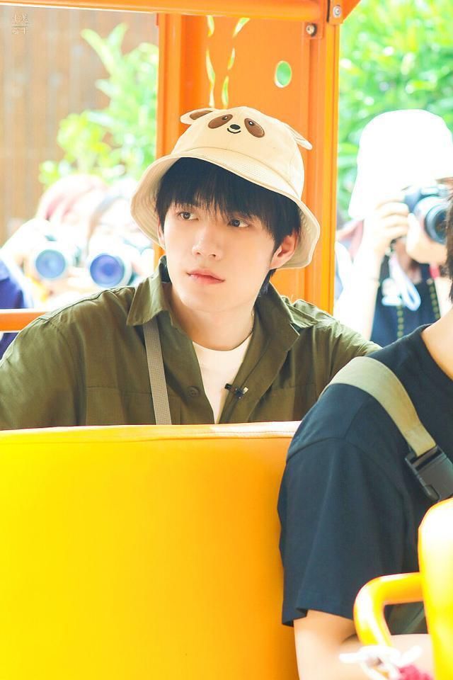  颜值|实力强劲的新兴男团R1SE，高颜值花美男让人眼前一亮