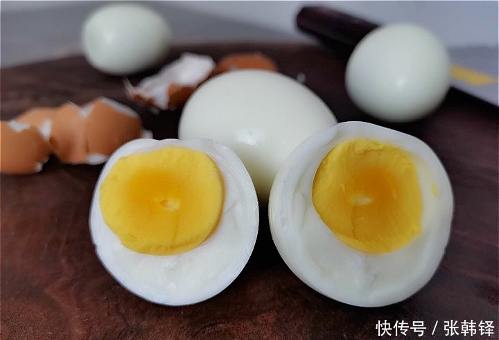 牢记|每天早上吃一个煮鸡蛋,但要注意“2个不”,为了健康,要牢记!