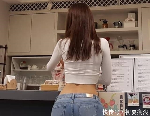 身材|牛仔裤穿出女性秀美身材,洋气又气质,散发女性独特魅力!