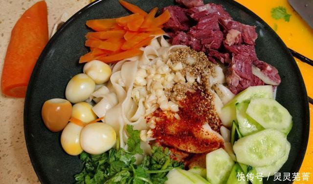 泼面|地道油泼面的做法,面条劲道,香辣美味又开胃,大人孩子都爱吃