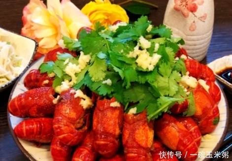 风靡|风靡全中国,上至高端酒店下至路边排挡,小朋友一口一口停不下来