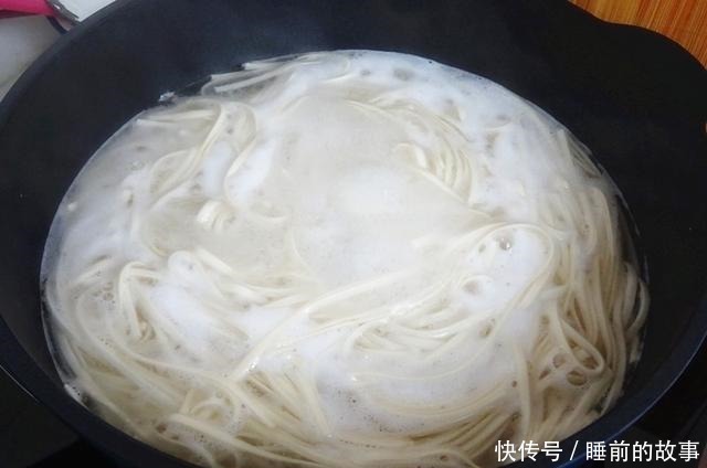 知音|天热没食欲,做了一碗面晒圈,却引起网友共鸣哇,知音来了