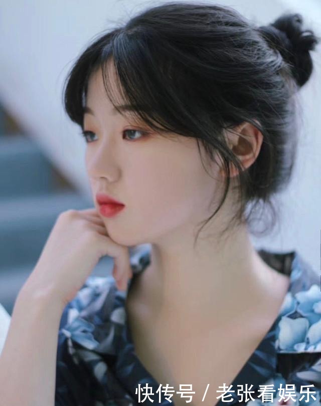  张是单依纯|《好声音》学员单依纯，大量个人私照曝光，和舞台上差距大吗