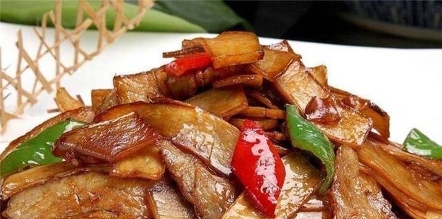 奶奶|乡下老家摆酒席,12道菜,要920一桌,奶奶却说吃的超值