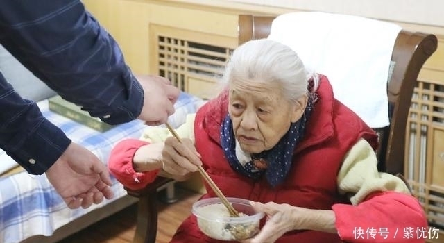 苦中作乐|67岁老人5500元退休金,每天苦中作乐,听听大爷怎么说