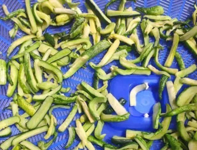 黄瓜|腌黄瓜好吃有诀窍,这两个小技巧一定要记住了