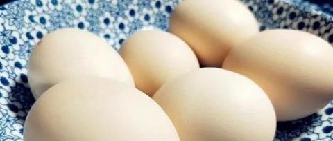  鸡蛋|煮鸡蛋，不要直接加水煮，多加这一步，鸡蛋更香嫩，好剥壳