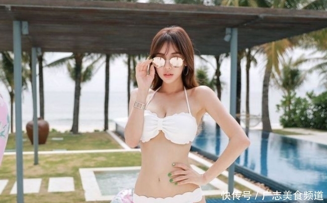 时尚|小姐姐身着时尚比基尼,可谓是明艳动人,又纯又美!