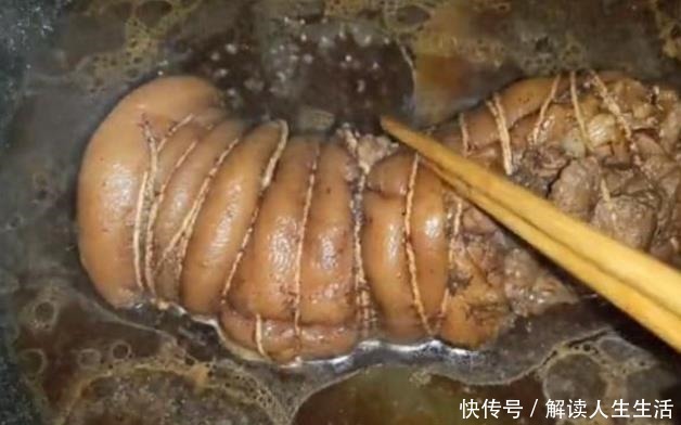 春节|春节学做猪肘子,只需要一腌一煮,肥而不腻入味不散