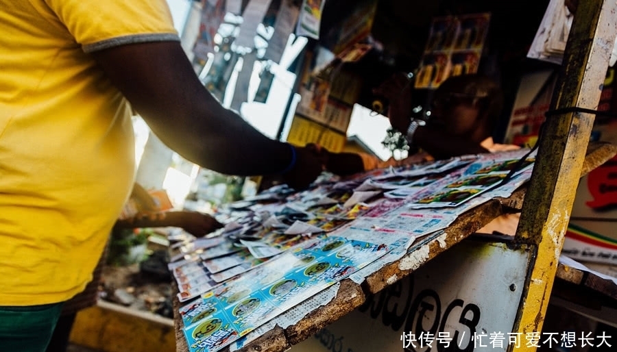 连中|被“财神”眷顾的男子：买彩票连中4次大奖，共600多万美元！