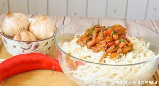 面条|煮面条时,开水下锅就错了,牢记这几点,面条筋道有嚼劲,还很香