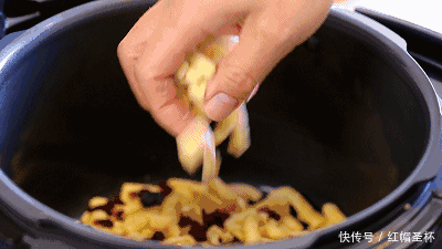 比买|不需要一滴油,只需要电饭锅。手工做的沙琪玛比买的沙琪玛好吃得多