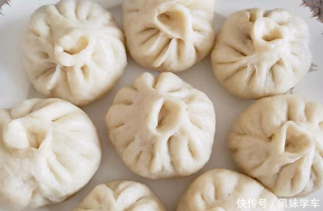 白菜|包子这样做,薄皮大馅,又香又软,凉了也不硬,蒸了一大锅没够吃