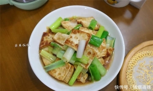  食材|这两种食材是绝配，一香一鲜，简单一炒，比肉还好吃