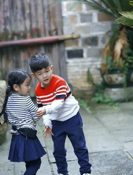 模样|那个曾经年入百万的阿拉蕾,为了弟弟不停赚钱,如今长成这副模样