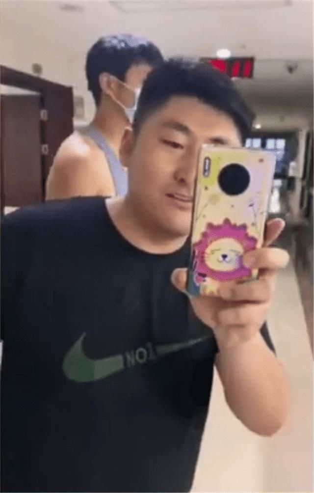 人生|白岩松批评演员姜涛医闹行为,姜涛称自己人生已经彻底被摧毁