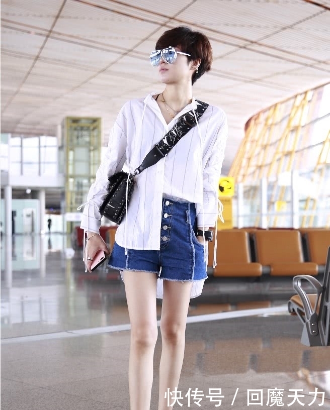 穿搭|李溪芮“腿精”地位不保?郁可唯低调亮相,这漫画腿可以玩两年!