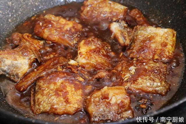 下锅|煎带鱼时,下锅前多做这一步很重要,煎出来不破皮,入味还没腥味