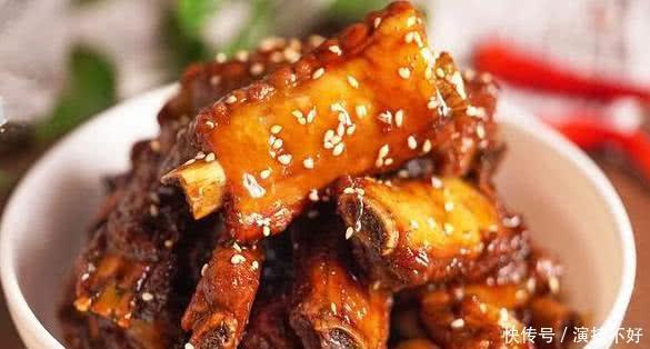 倒入适量|糖醋排骨是先放糖,还是先放醋难怪做出来味道不对!