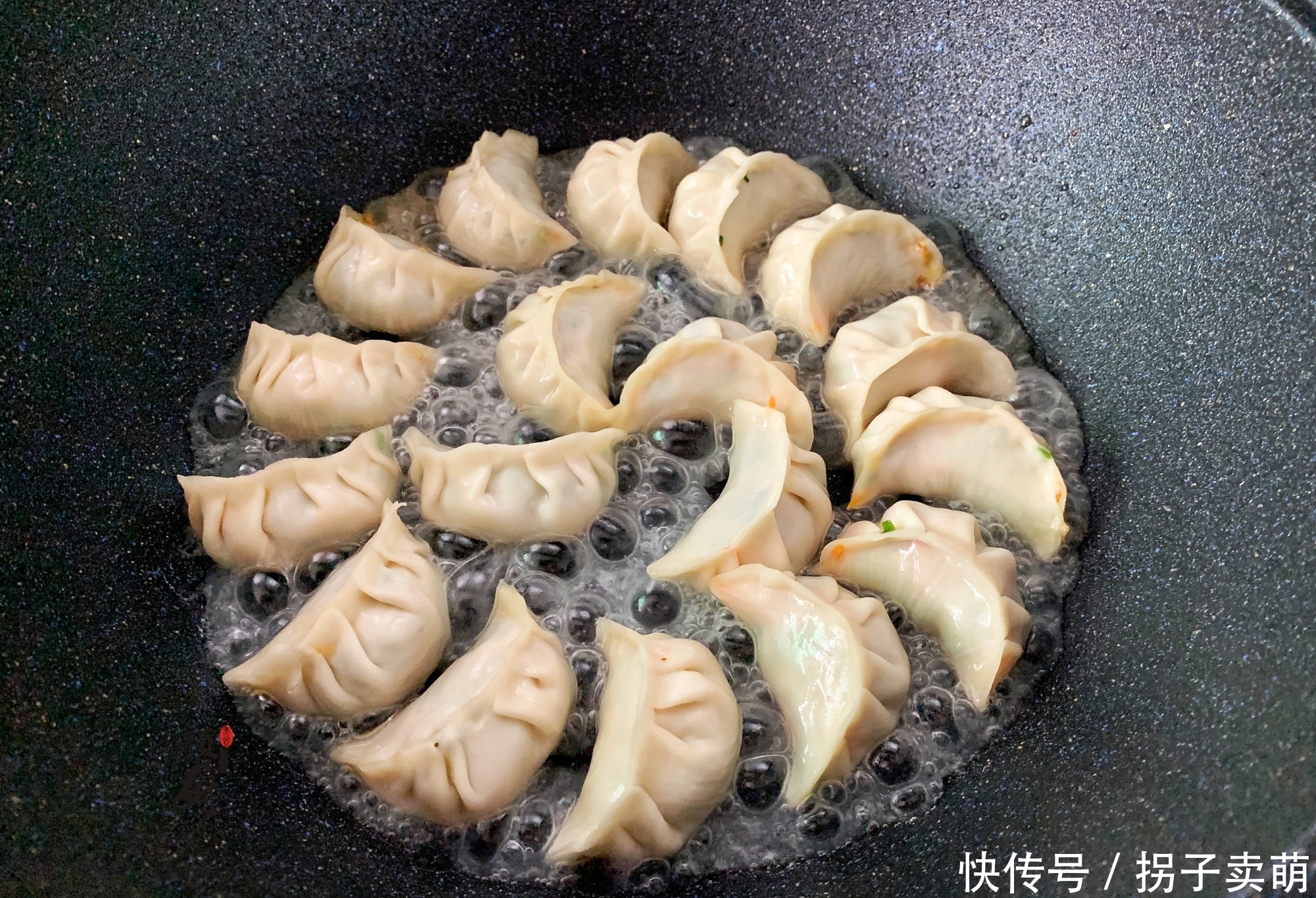 步骤|调韭菜馅,10个人9个错,多加这1步,韭菜鲜嫩不出水,真香