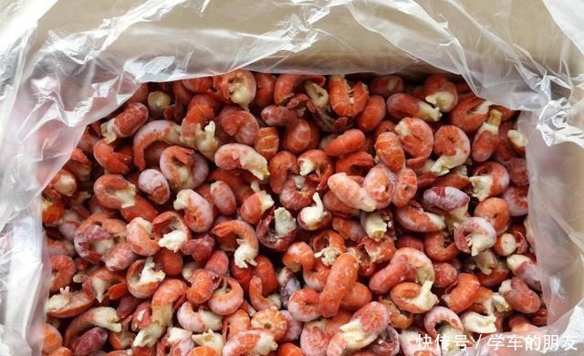 小龙虾|小龙虾尾明明都是肉,却比整虾卖的还便宜,你认为老板真的傻