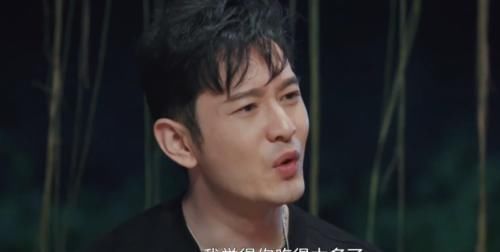 黄晓明|黄晓明吃肉减肥法,一粒米不吃,饭桌上和彭昱畅抢肉吃:分我一点