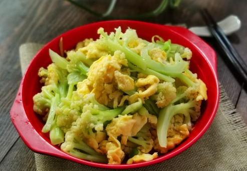 入少许盐|上班族晚餐,用鸡蛋搭配是首选,分享12道鸡蛋做法,天天吃都不腻