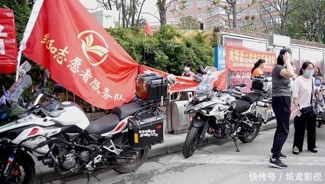  背影|高考现场的重型机车护送队，不但背影很美，还很帅