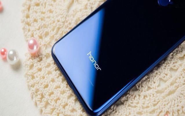 小米|荣耀突然大举进攻4G、5G同时大降,小米再也无法招架