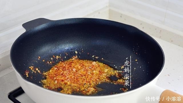  吃法|杏鲍菇新吃法，一顿炒8个，比烤肉还香，夏天开胃不油腻