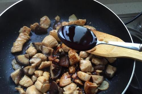 凉拌菜|蚝油不能乱用,切记4不放、3不吃,为了家人健康,别再用错了