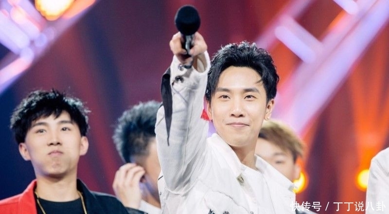 年前|5年前参加节目遭汪峰淘汰,如今两人同为导师,用实力“打脸”