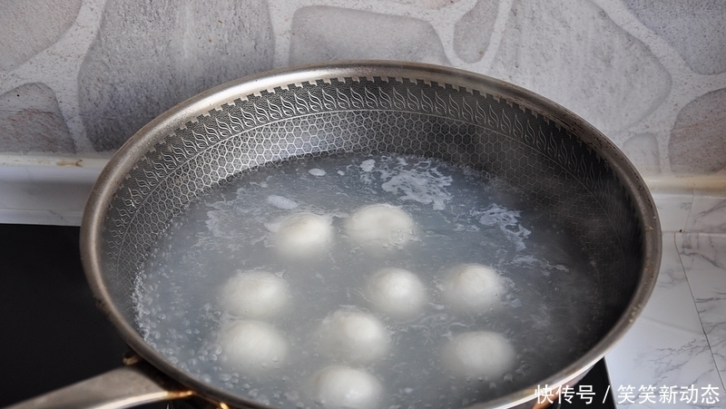 馅饼|最近,孩子迷上吃这个饼,香软拉丝,越嚼越香,做了六个不够吃