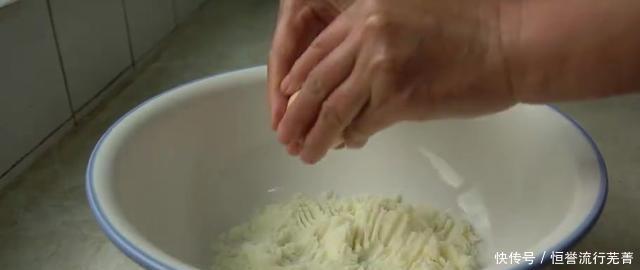 老人|山药蛋饼软香甜,美味易消化,适合老人和儿童食用