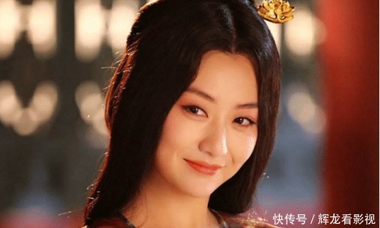 白冰|白冰虽然综合能力很强,唱歌跳舞都不错,但是辨识度差一点