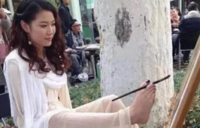 牵手|非诚勿扰“无臂女孩”与小伙牵手成功后,下台后被甩,如今怎么样了