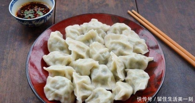  建议|建议大家：包饺子别用手捏了，教你正确做法，不脏手还包得快