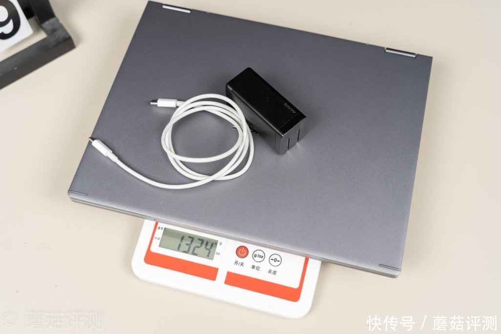  翻转|极致轻薄，自由翻转，细节出众、宏碁蜂鸟Spin 5百变2K轻薄本 评测