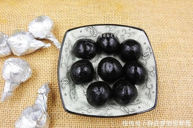 芝麻丸|夏天阳光好赶紧做它,做一次吃半年,每天吃气色好,头发乌黑亮泽