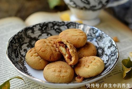  自制|自制新春早餐零食，肉松小酥饼，香酥可口又营养，大人孩子都爱吃