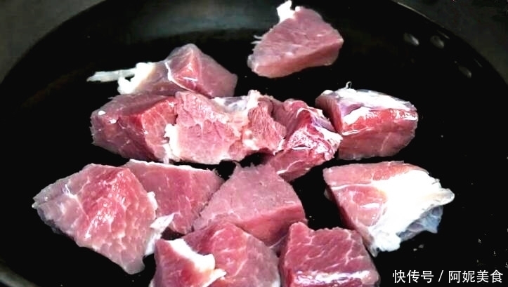  身体|身体湿气重，喝此汤能清热祛湿，香味浓郁味道清甜，一家都可以喝