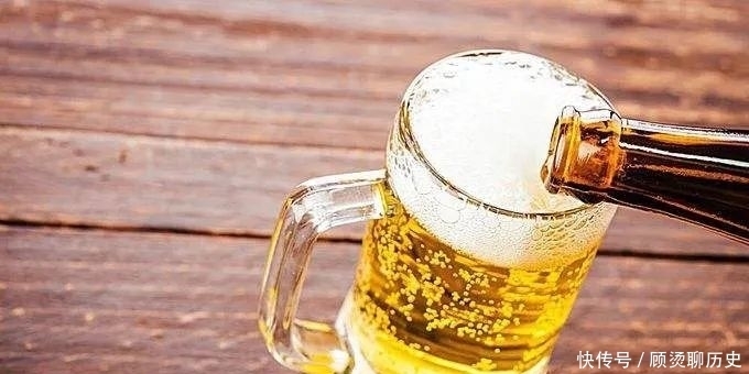 泡沫性能|酒知识︱啤酒泡沫是如何形成的?